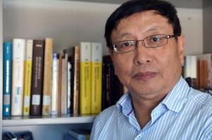 zhang fernandez sonia credit shi outstanding qiu scientist receives award